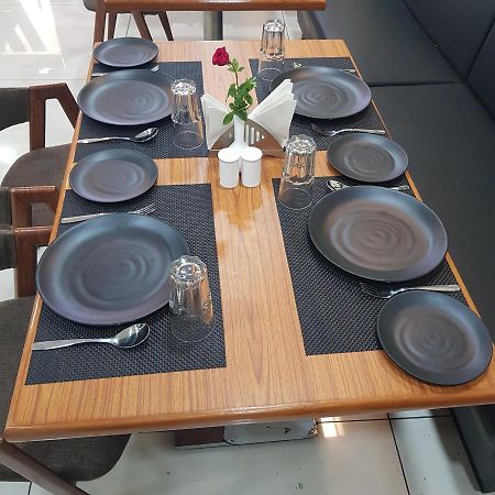 Hotel Wisdom Celebration Motihari Екстер'єр фото