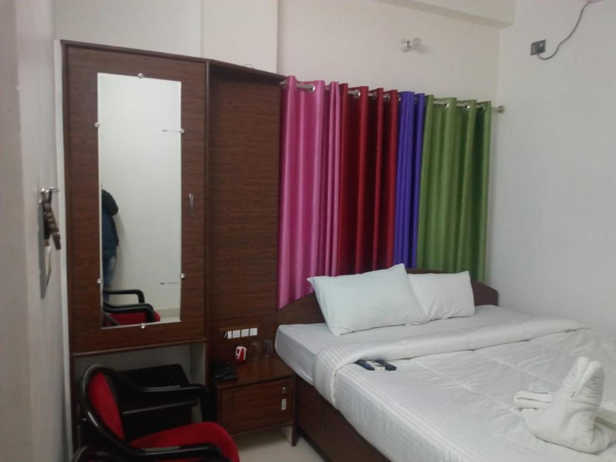 Hotel Wisdom Celebration Motihari Екстер'єр фото